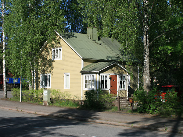 S&auml;hk&ouml;kadun ja Pohjoisen Puistokadun kulma
